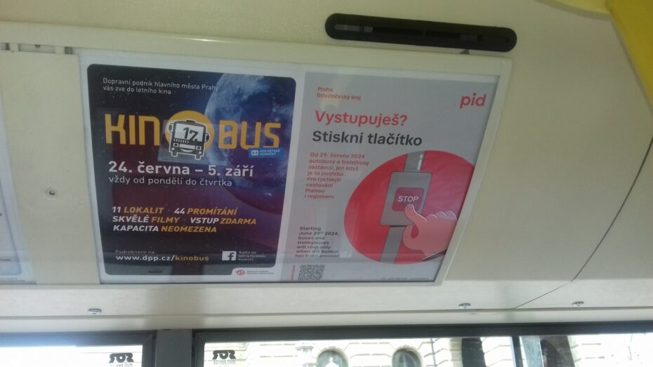 Leták s informacemi o novém způsobu výstupu bude uvnitř každého autobusu a trolejbusu.
