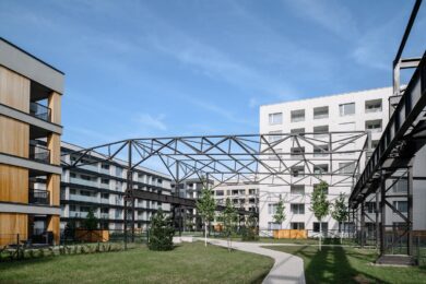 Projekt Rezidence Pergamenka v pražských Holešovicích byl oceněn jako vítěz českého výběru pro celoevropskou soutěž Build Europe. 