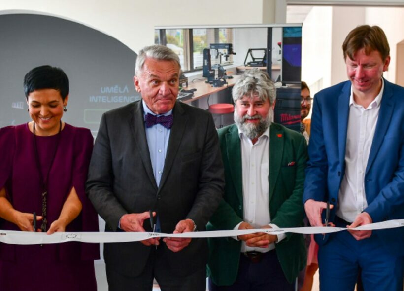 Pražský magistrát ve středu 5. června slavnostně otevřel moderní vzdělávací centrum HW Lab v prostorách Kongresového centra Praha na Vyšehradě.